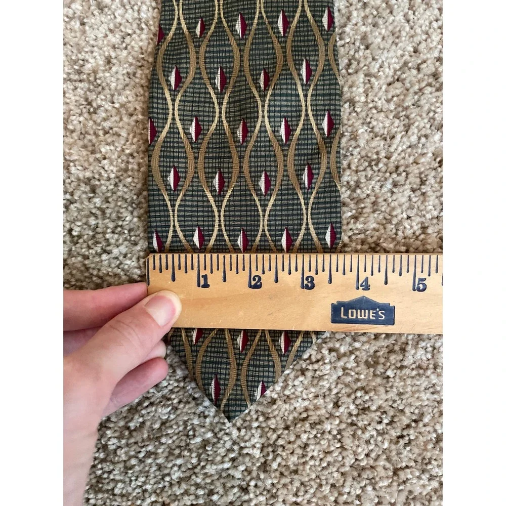 Guy Laroche Mens Silk Tie OS Green Gold Geometric Diamond Pattern Made in Canada